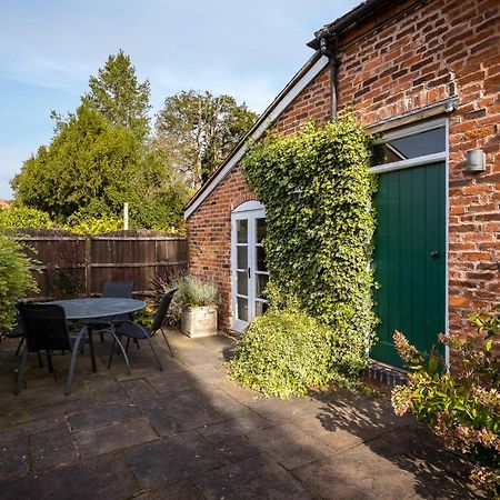 St Johns House Lichfield Bed & Breakfast Exterior photo